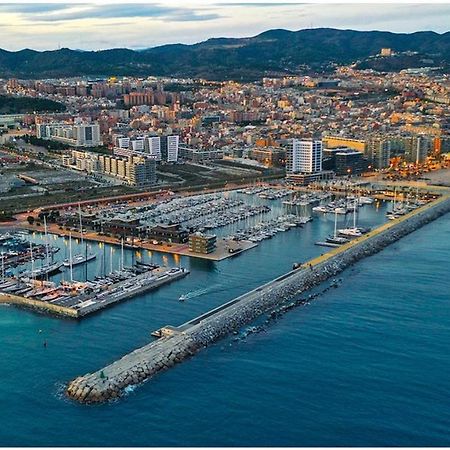 Ap4Us B1 - Apartment For Us - Sightseeing & Beach Near To Barcelona บาดาโลนา ภายนอก รูปภาพ