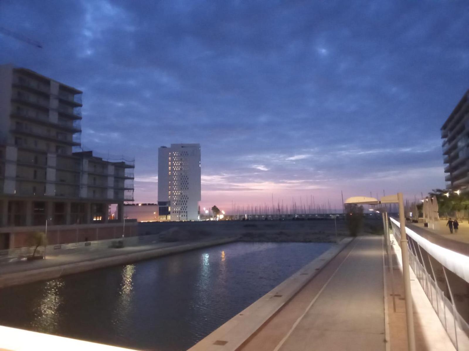 Ap4Us B1 - Apartment For Us - Sightseeing & Beach Near To Barcelona บาดาโลนา ภายนอก รูปภาพ